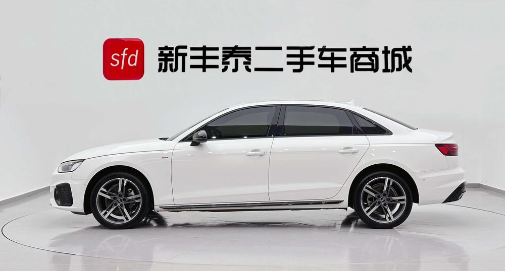 Audi A4L 2022 40 TFSI Luxury Dynamic
