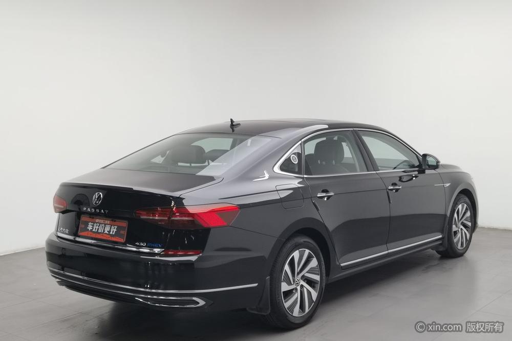 Volkswagen Passat PHEV Модель 2020 года 430PHEV Hybrid Deluxe Edition Country VI