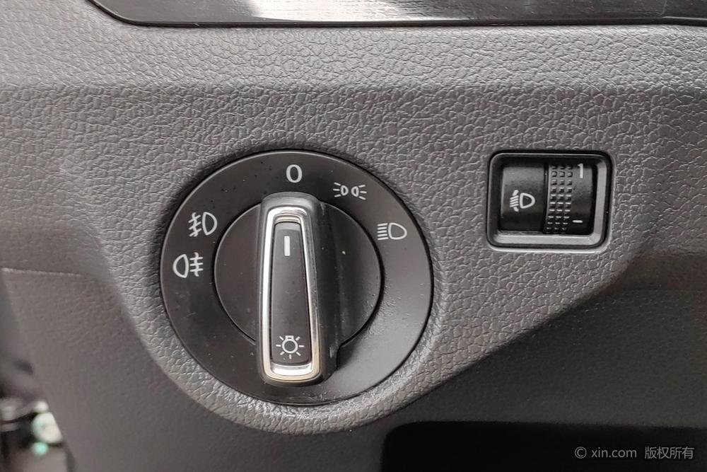Volkswagen Bora 2016 1.6L Automatic Comfort – фото 16
