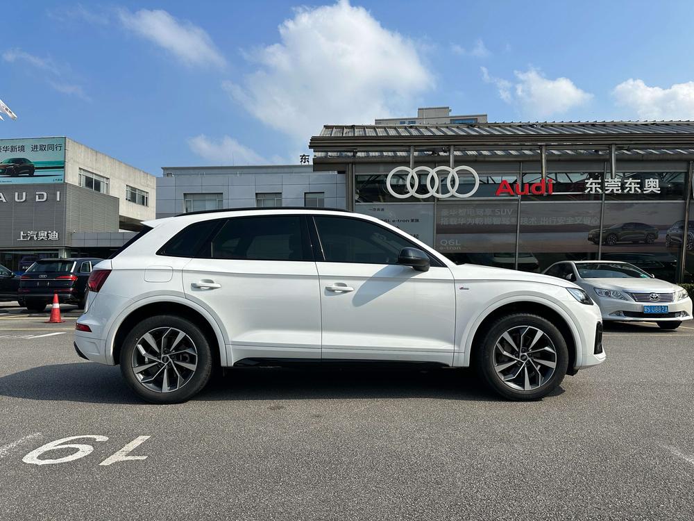 Audi Q5L 2024 40 TFSI Luxury Dynamic – фото 5