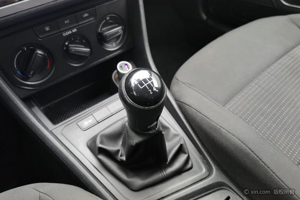 Volkswagen Lavida 2017 модификация 1.6L Manual Fashion edition – фото 16