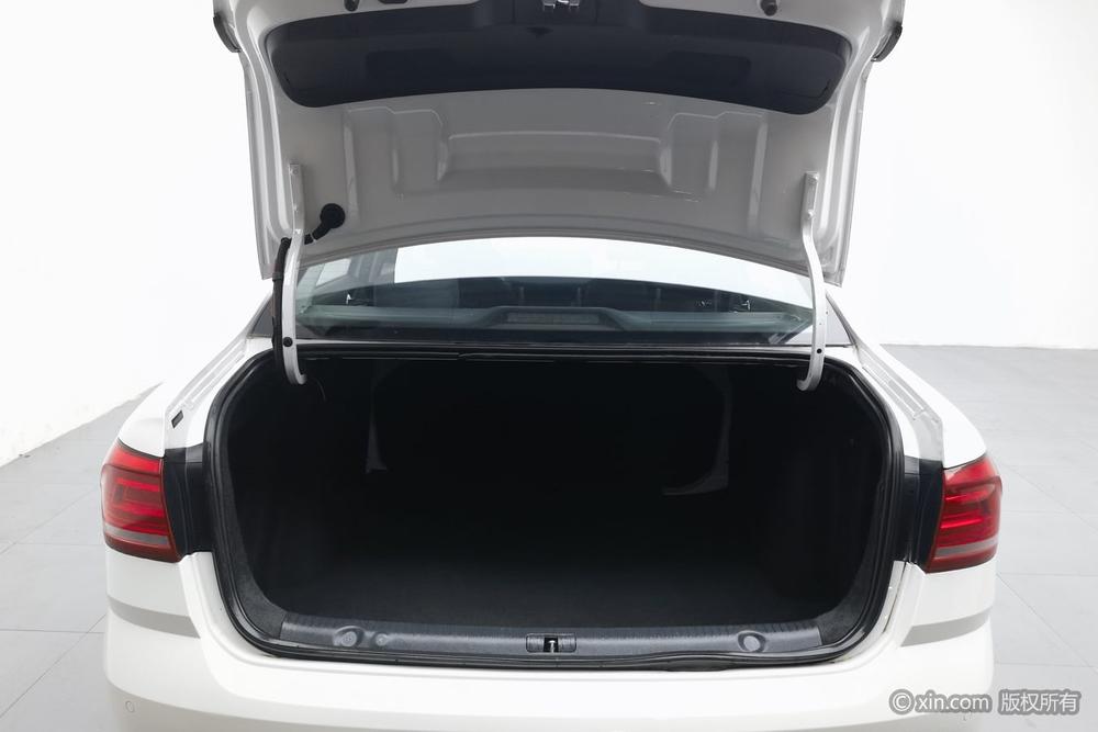 Volkswagen Lavida 2017 модификация 1.6L Manual Fashion edition – фото 24